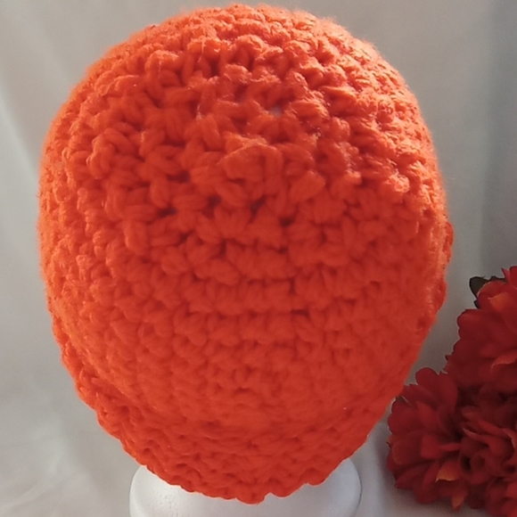 ⭐️ Host Pick ⭐️ Handmade | Burnt Orange Crocheted Hat - Picture 3 of 6